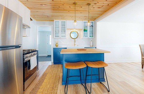 Northeastern Michigan House | East Tawas waterview home.walk to downtown and the beach!