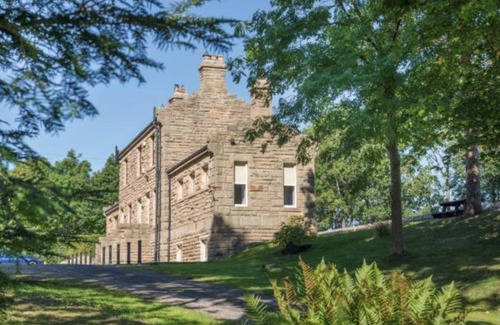 Lanchester House | Eastbound - Cosy, Quiet, Sumptuous