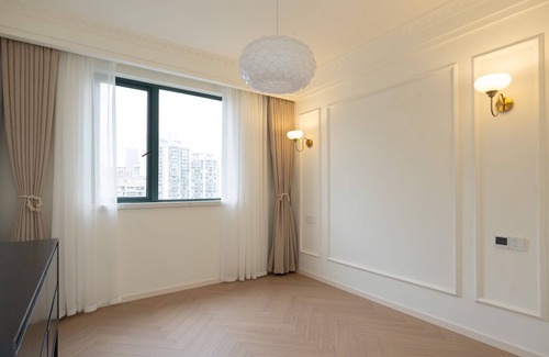 Shanghai Apartment | Eastern Hub- Romantic Stylish Spacious Apartment in Xintiandi with City View