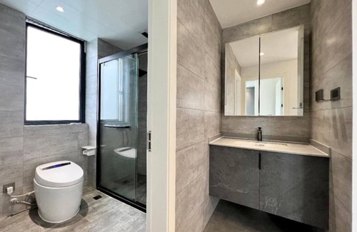 Huangpu Apartment | Easternhub- The Bund Haiqi Garden is close to Xintiandi and the Bund Riverside