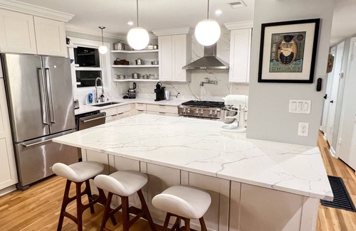 Lakeview House | Easthill Upscale Abode