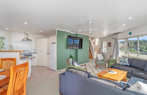 Rings Beach Cottage | Easties Manner - Rings Beach Holiday Home