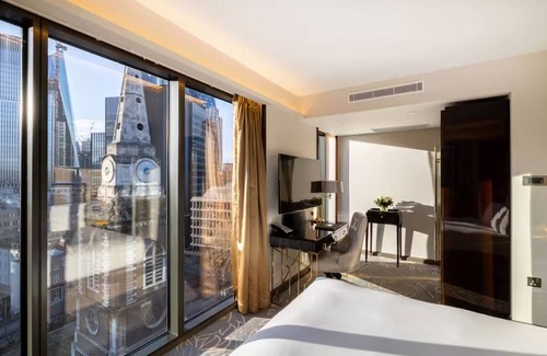 Portsoken Hotel | Easy Access to London’s Best from a Relaxed Central Space—St. Botolph Views!