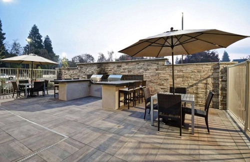 Concord House | Easy access to the Golden City