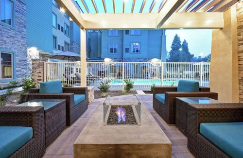 Concord House | Easy access to the Golden City