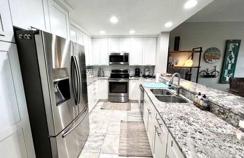 Fernandina Beach Condo | Easy accessibility to and in condo. Low daily rate for minimum 14 days in Jan.