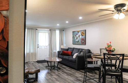 Tri-Cities Apartment | Easy Commute, Clean, private parking 2/1 #3507C