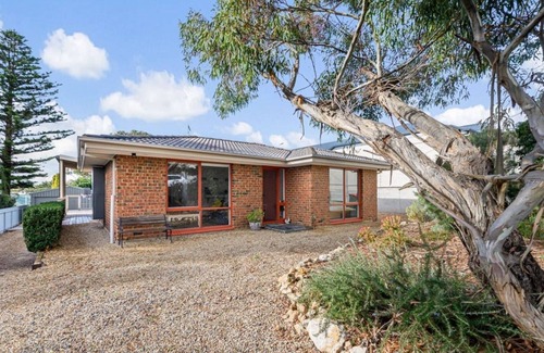 Maslin Beach House | Easy Going, Family and Pet friendly Beachside Escape