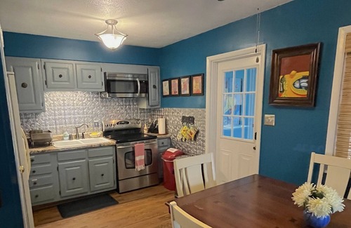 Athens House | Easy Walk Downtown, UGA, Breweries - Private Yard