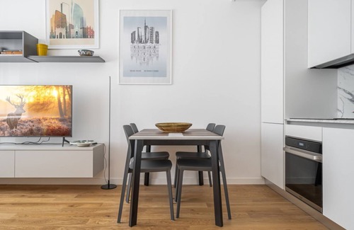 Tricolore Apartment | Easylife - Modern haven few steps from Duomo