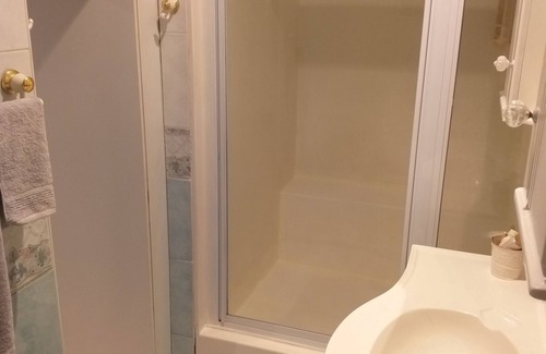 La Mercy House | Ebeling Guest Rooms en suite