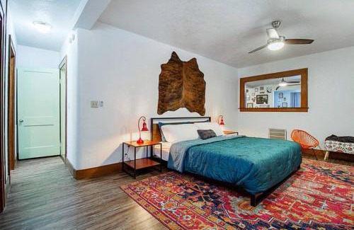 Central Oklahoma City Apartment | Eccentric Escape-hop skip jump to Plaza District