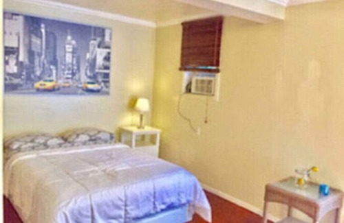 Westlake Apartment | Echo Park Studio Oasis with Modern Comforts