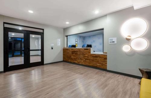 Madison Hotel | ECHO Suites Extended Stay by Wyndham Madison