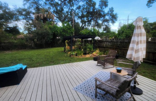 River Run House | Eclectic Bungalow, Charming 2-bdrm house in superb Fort Lauderdale with Pool
