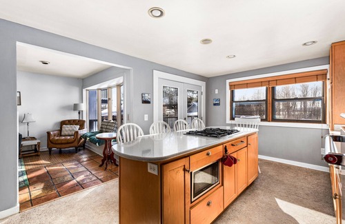 St. Louis County House | Eclectic Escape | Near Canal Park & Beach Access
