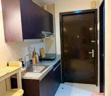 Mandaue Apartment | Eclectic Haven at Bamboo Bay Cebu - Cozy 1Bedroom and Studio near SM City , IT Park and Ayala Mall - NO PARKING