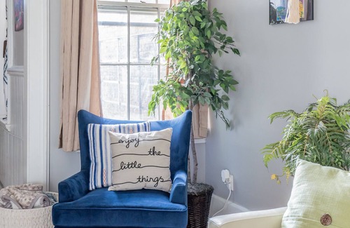 Covington Apartment | Eclectic Loft near Riverfront and Mainstrasse!!