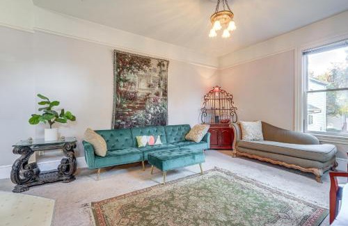 Alkali Flat House | Eclectic Sacramento Home about Half Mi to Downtown!