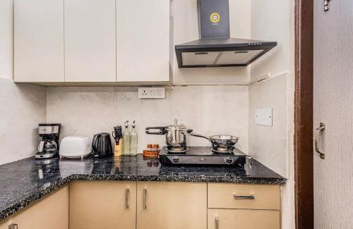 Sector 40 Apartment | Eco-chic haven in Gurgaon with balcony