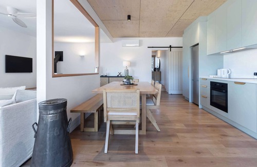 Clarendon Apartment | EcoFriendly Scandinavian Retreat Near McLaren Vale
