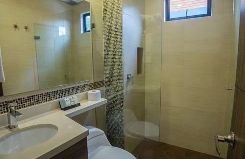 Las Lomas I Hotel | EcoHub Hotel Medellin