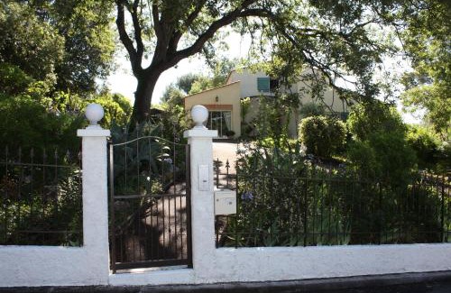 Antibes Apartment | Ecole Buissonnière
