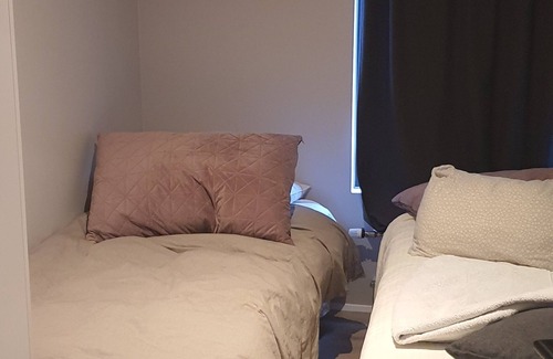 Grafarvogur House | ECOLOGICAL SEASIDE APARTMENT