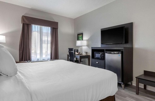 Red Hill Hotel | Econo Lodge at the University
