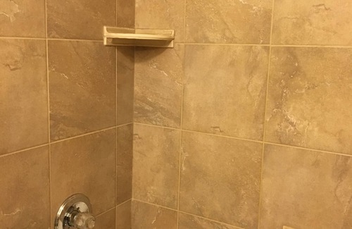 Corfu Hotel | Econo Lodge Darien Lakes