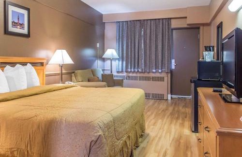 Downtown Ottawa Cabin | Econo Lodge Downtown