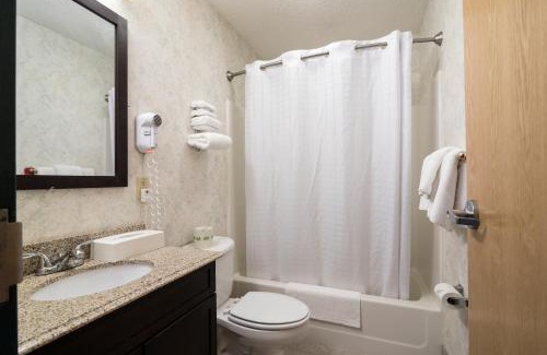 Canandaigua Hotel | Econo Lodge Inn & Suites Canandaigua - Finger Lakes Area