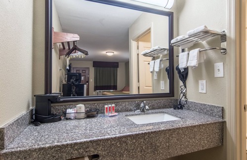 Jasper Hotel | Econo Lodge Jasper