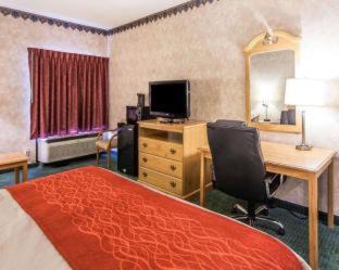 Newport Cabin | Econo Lodge Newport Smoky Mountains Gateway