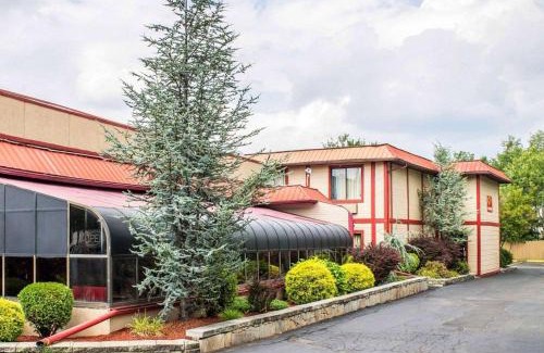 Scranton Cabin | Econo Lodge Scranton near Montage Mountain