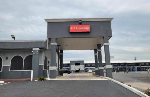 Temple Cabin | Econo Lodge Temple