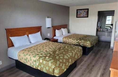 Temple Cabin | Econo Lodge Temple