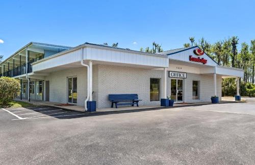 Jennings Cabin | Econo Lodge
