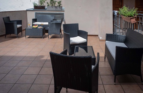 Prague 1 Apartment | Economic double bed studio apartment ground floor with kitchen and bathroom