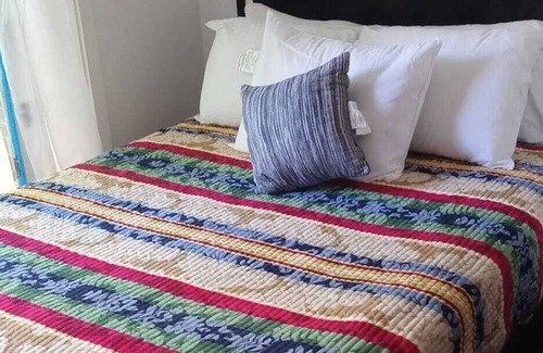 Memphis Cottage | Economical Central Guest house