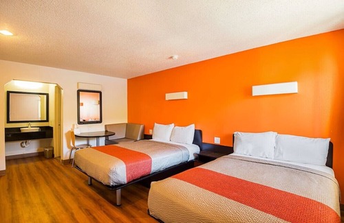 Blue Springs Hotel | Economy Hotel Kansas City