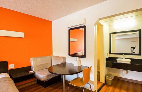 Blue Springs Hotel | Economy Hotel Kansas City