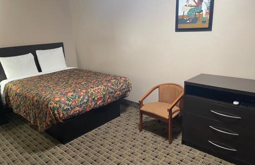 Edgewood Hotel | Economy Inn & Suites