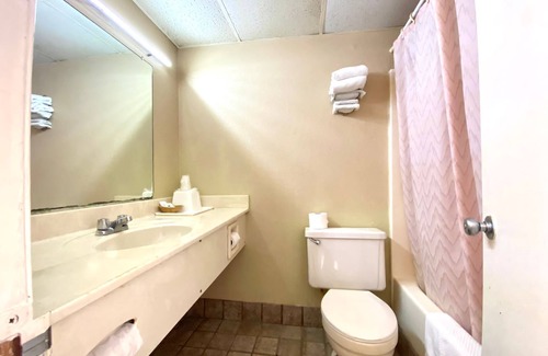 Sweetwater Hotel | Economy Inn