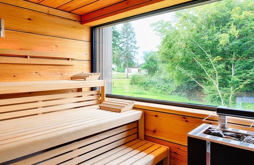 Gerolstein House | Economy single room, shower in room, sep. WC - Seehotel am Stausee