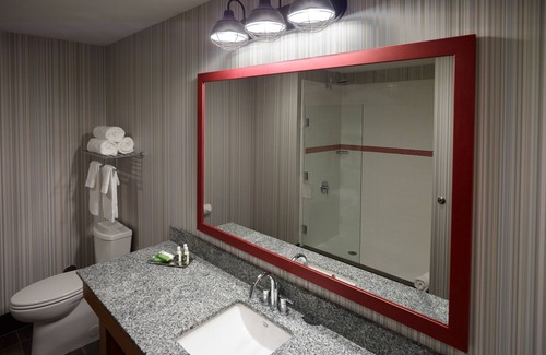 Onamia Hotel | Eddy's Resort