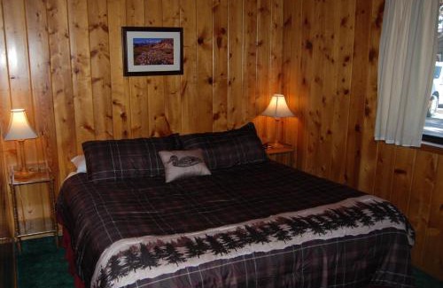 Mammoth Lakes Cabin | Edelweiss Lodge