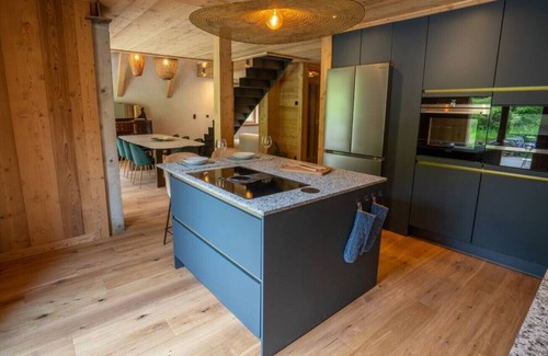 Les Bossons Ski Chalet | Eden - Chalet Spacieux | Views | Jacuzzi | Fireplace | BBQ