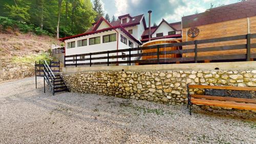 Dambovicioara Villa | Eden Chalet