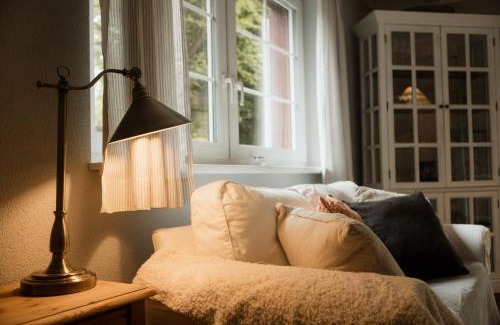 Kaltenbach House | EDEN COTTAGE, Bezauberndes Schwedenhaus mit Garten und Kamin